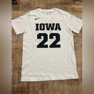 Brand new with tags-Caitlin Clark Shirsey Nike Iowa #22 Youth Medium